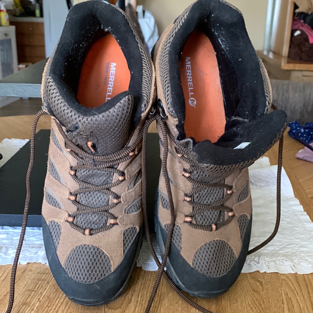 Merrell Earth boot size 14